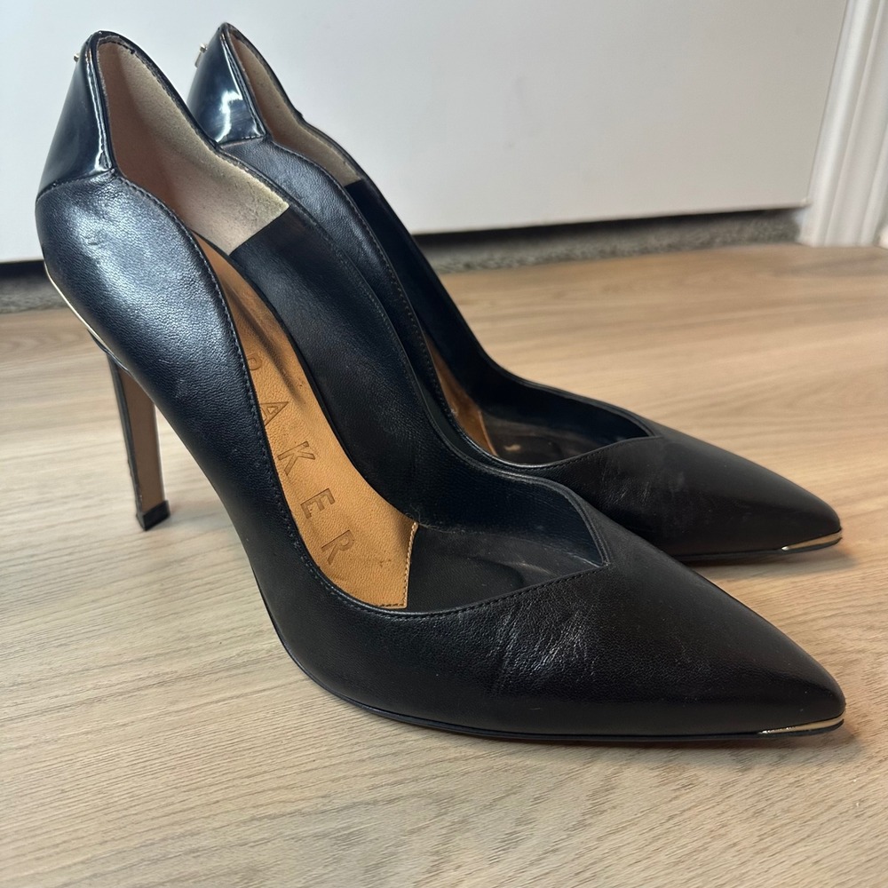 Ted Baker Black Leather Pointed Toe Pumps Gold Stiletto Heels EU40/US 9-9.5